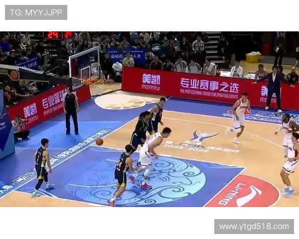 奎因高效发挥助力球队胜利理查德首发表现令人失望桑德斯犯规过多影响比赛